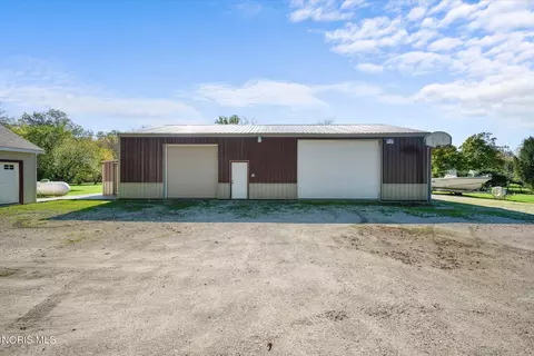 Exterior - 8520 Cedar Point Rd, Oregon, OH 43616 photo 10 of 18