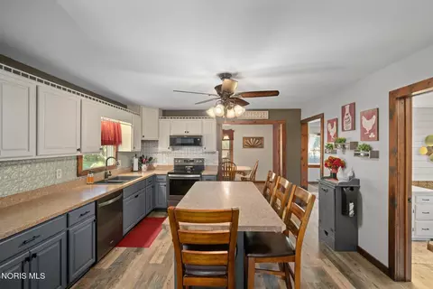 Kitchen - 8520 Cedar Point Rd, Oregon, OH 43616 photo 3 of 4