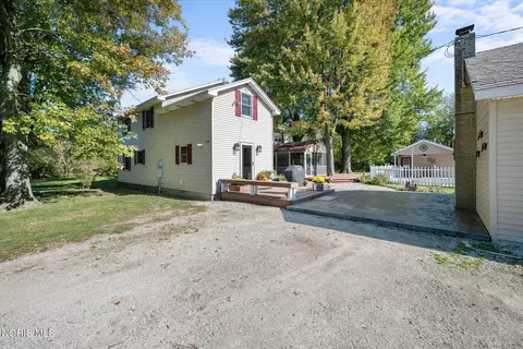Exterior - 8520 Cedar Point Rd, Oregon, OH 43616 photo 9 of 18