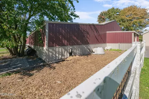 Exterior - 8520 Cedar Point Rd, Oregon, OH 43616 photo 17 of 18