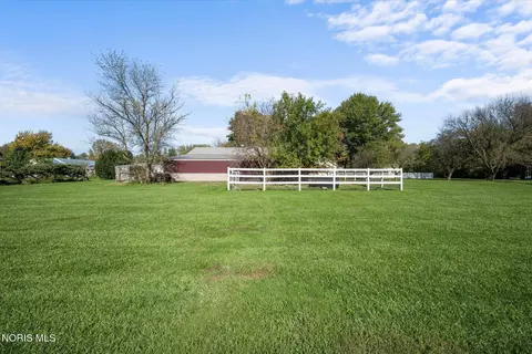 Exterior - 8520 Cedar Point Rd, Oregon, OH 43616 photo 15 of 18