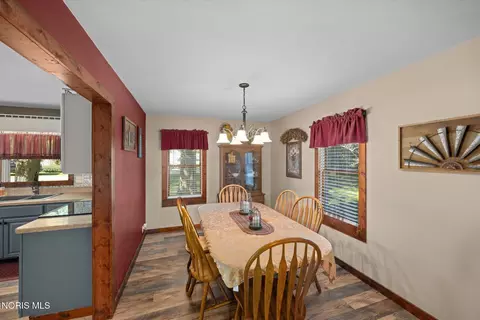Dining - 8520 Cedar Point Rd, Oregon, OH 43616 photo 1 of 2