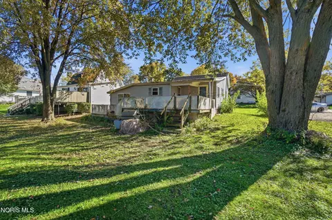 Exterior - 217 E Walnut St, Wauseon, OH 43567 photo 5 of 11