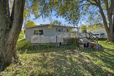 Exterior - 217 E Walnut St, Wauseon, OH 43567 photo 3 of 11