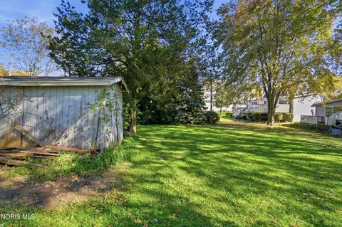 Exterior - 217 E Walnut St, Wauseon, OH 43567 photo 8 of 11