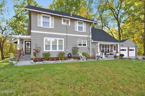 1673 Watova Rd, Toledo, OH 43614