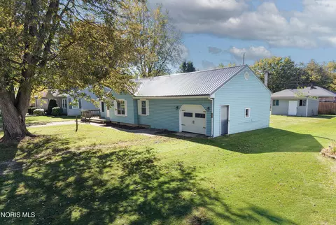 Exterior - 746 N Walnut St, Paulding, OH 45879 photo 2 of 5