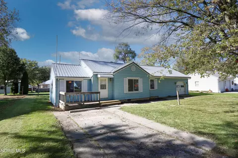 Exterior - 746 N Walnut St, Paulding, OH 45879 photo 1 of 5