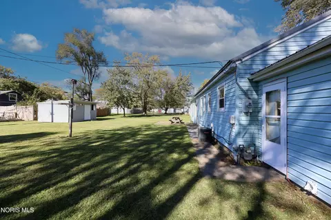 Exterior - 746 N Walnut St, Paulding, OH 45879 photo 3 of 5