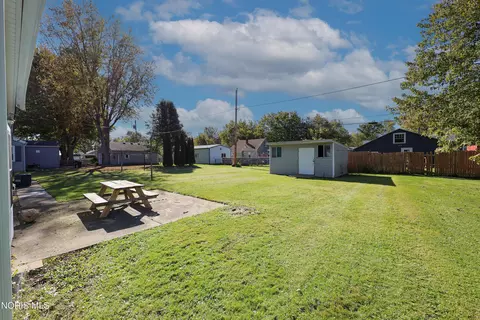Exterior - 746 N Walnut St, Paulding, OH 45879 photo 4 of 5