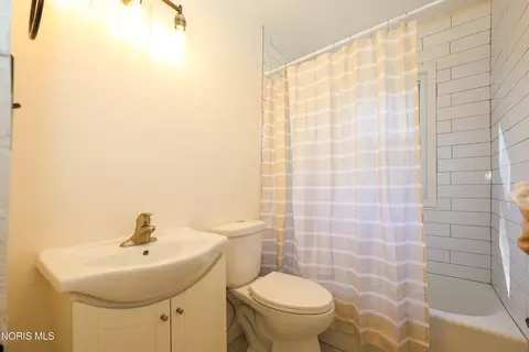 Bath - 746 N Walnut St, Paulding, OH 45879 photo 1 of 1