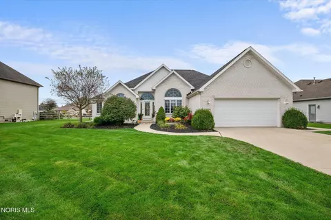 30291 Cedar Valley Dr, Northwood, OH 43619