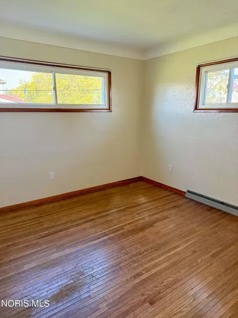 Bedroom - 405 E Union St, Walbridge, OH 43465 photo 1 of 2