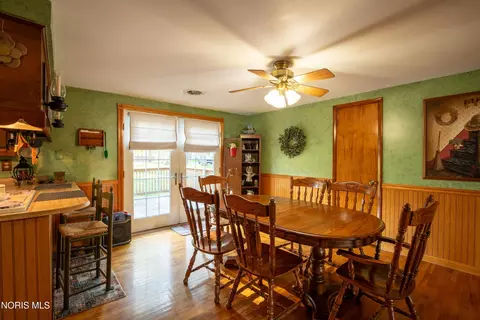 Dining - 115 Buckeye Dr, Antwerp, OH 45813 photo 3 of 3