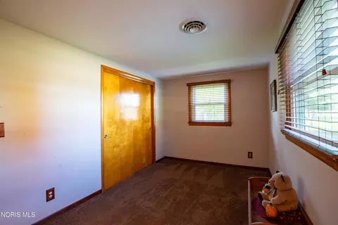 Bedroom - 115 Buckeye Dr, Antwerp, OH 45813 photo 3 of 8