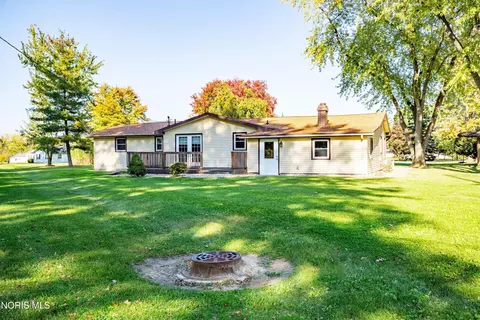 Exterior - 115 Buckeye Dr, Antwerp, OH 45813 photo 5 of 8