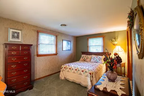 Bedroom - 115 Buckeye Dr, Antwerp, OH 45813 photo 6 of 8