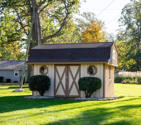 Exterior - 115 Buckeye Dr, Antwerp, OH 45813 photo 7 of 8