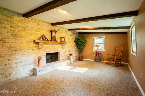 Living - 115 Buckeye Dr, Antwerp, OH 45813 photo 2 of 4