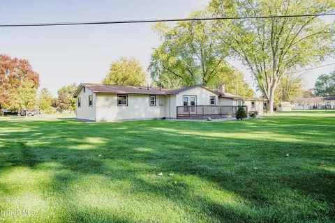 Exterior - 115 Buckeye Dr, Antwerp, OH 45813 photo 3 of 8