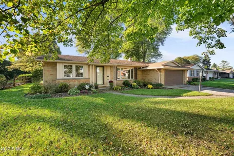 4115 Garden Estates Dr, Toledo, OH 43623