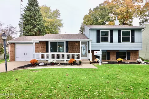 2909 Northshore Dr, Toledo, OH 43611