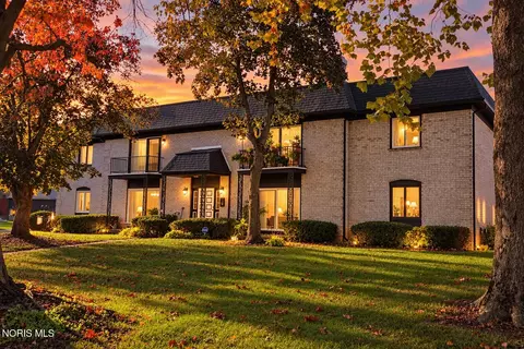 6664 Kingsbridge Dr # 8, Sylvania, OH 43560