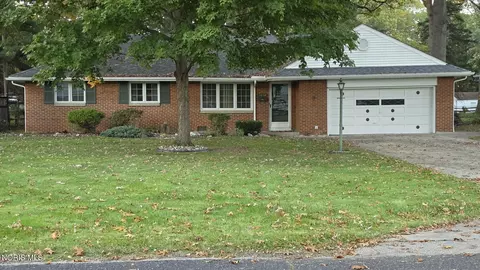 3638 Philmar Dr, Toledo, OH 43623