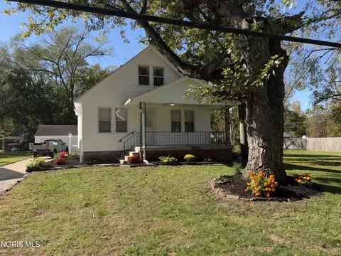709 Rochelle Rd, Toledo, OH 43615