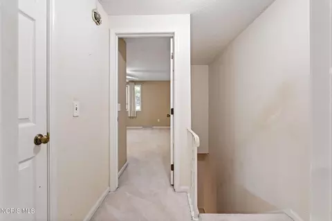 Entry Way - 1241 Applegate St, Waterville, OH 43566 photo 2 of 2