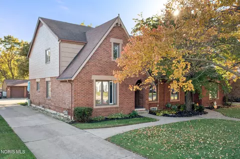 Exterior - 1241 Applegate St, Waterville, OH 43566 photo 2 of 7