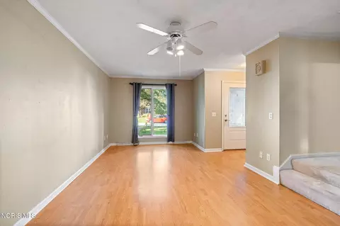 Living - 1241 Applegate St, Waterville, OH 43566 photo 2 of 2
