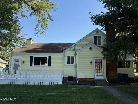3272 Heatherdowns Blvd, Toledo, OH 43614