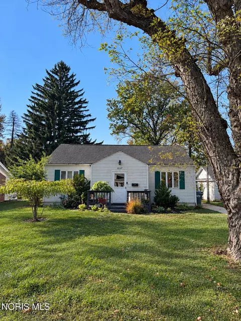 2137 Harlan Rd, Toledo, OH 43615