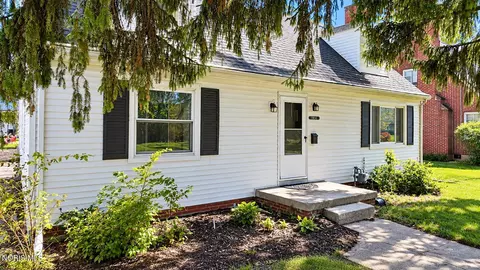1914 Shenandoah Rd, Toledo, OH 43607