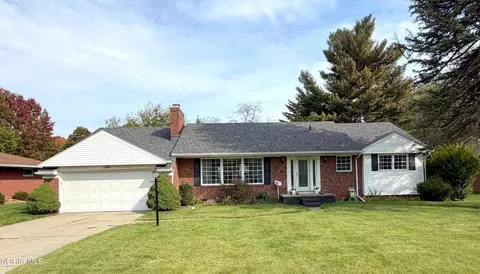 2043 Green Valley Dr, Toledo, OH 43614