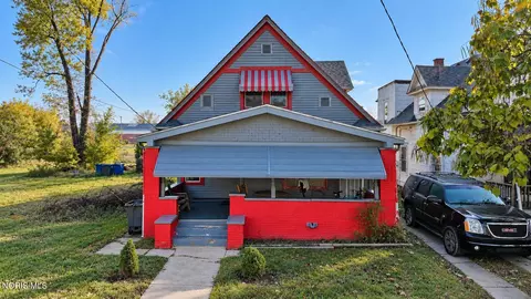 2124 Hawthorne St, Toledo, OH 43606