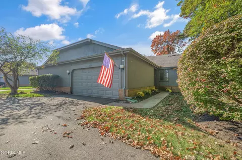 5826 Greenridge Ln # B, Toledo, OH 43615