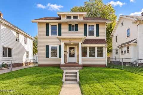 729 Brighton Ave, Toledo, OH 43609