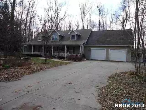 1018 Christopher Cir, Ada, OH 45810 photo 1