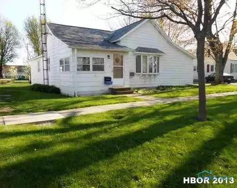120 Center, Leipsic, OH 45856 photo 1