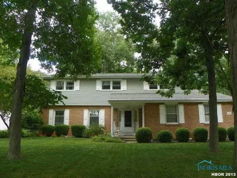 1900 Greendale, Findlay, OH 45840 photo 1