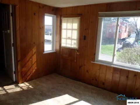 504 North, Ada, OH 45810 photo 2