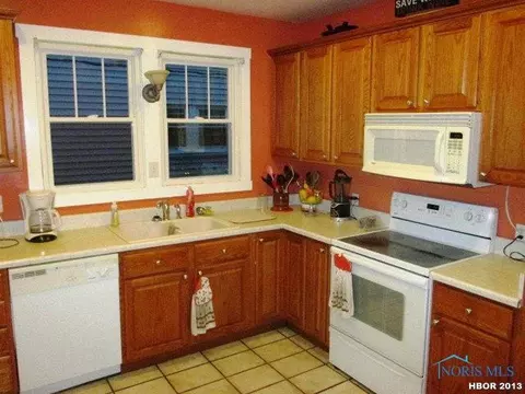 125 Edith Ave, Findlay, OH 45840 photo 2
