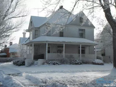 137 8th St, Upper Sandusky, OH 43351 photo 3