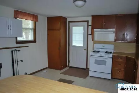 601 Maple St, Deshler, OH 43516 photo 11