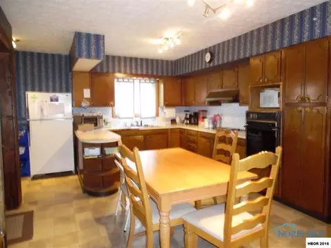 236 8th St, Upper Sandusky, OH 43351 photo 13