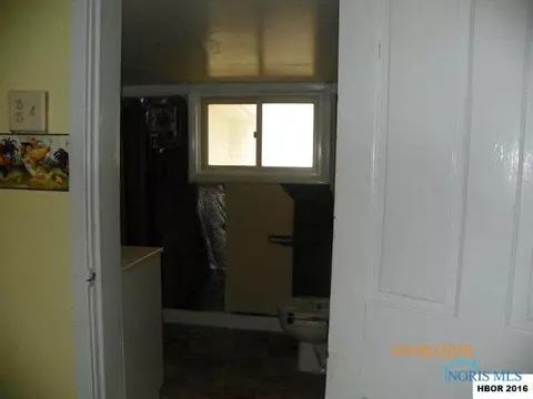 252 Park Dr, Mccomb, OH 45858 photo 2