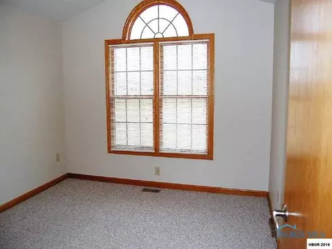 321 Oakview Dr, Ottawa, OH 45875 photo 6