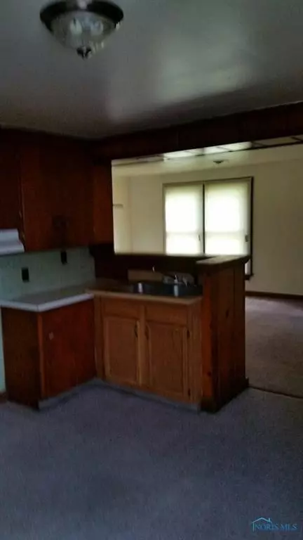 216 Ely Ave, Findlay, OH 45840 photo 2